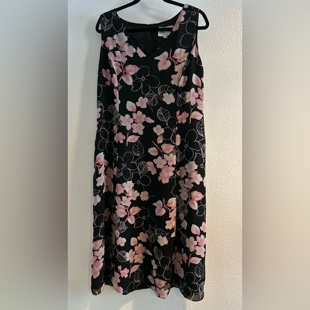 Julian Taylor Black Dress with Pink Floral Design Size 16 Petite